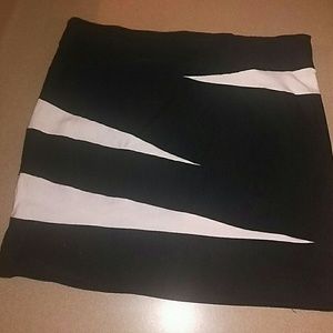 Skits black and with size L